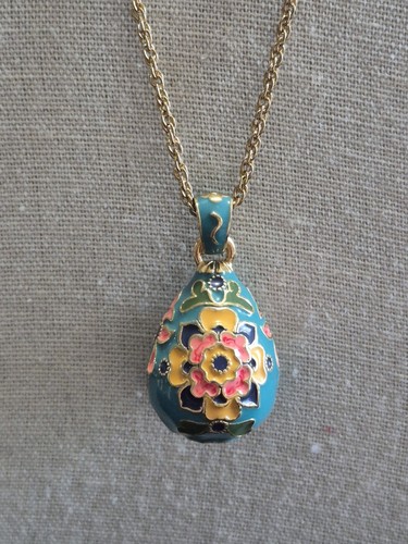 Vintage joan rivers enamel - joan,