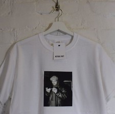 NAS Rolling up a Spliff White