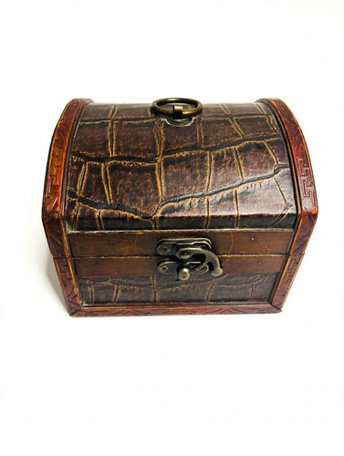 Wooden keepsake jewelry box - ,