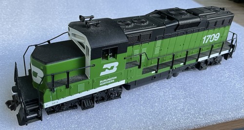 Gauge walthers gp9m - ho,