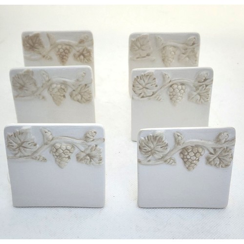 Placetiles-Ceramic-Grape