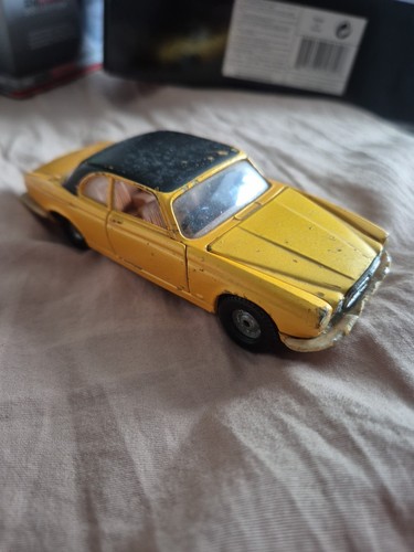 Corgi jaguar xj12c diecast - corgi,