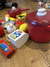 Melissa & Doug  Wooden Kitchen Accessory Set & Food Bundle