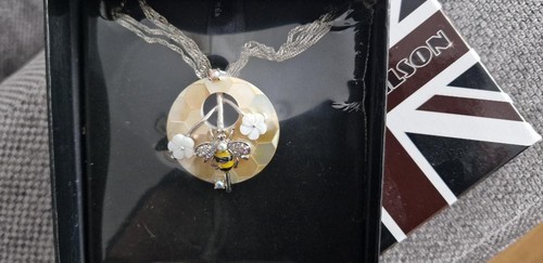 Butler and wilson bee flower - and,