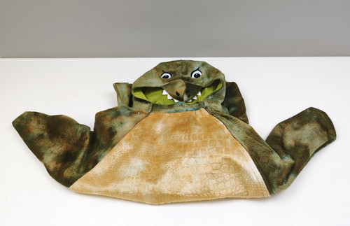 Pretend bee rex dinosaur - t-rex,