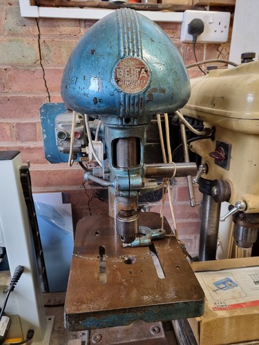 Delta milwaukee pillar drill - delta,
