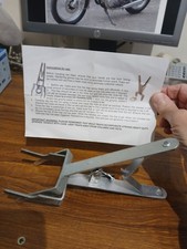 SINGLE , EASY TO USE MOLE