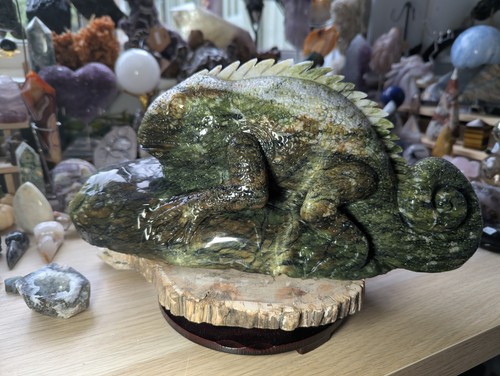 Green jade crystal lizard - jade,