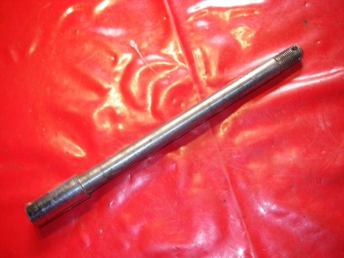 Front axle wheel - bolt,