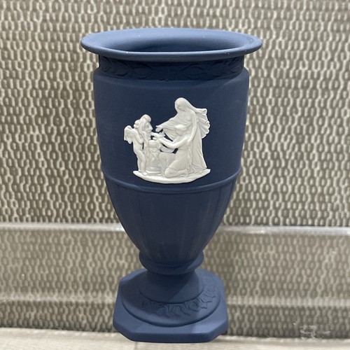 Vintage wedgwood portland blue - wedgwood,