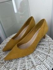 M&S Insolia Ladies Mustard Faux Suede Court Shoes. 6.5. Exc. MR24284