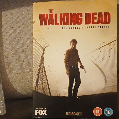 Entertainment one the walking - one,