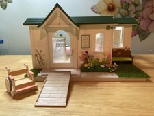 Sylvanian Families Decorated Cottage Hospital Set