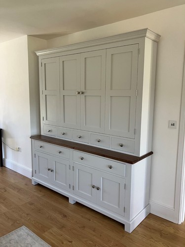 Dresser media unit - ,