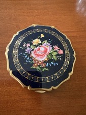 Beautiful Vintage Stratton