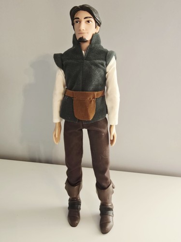 Disney store tangled flynn - store,