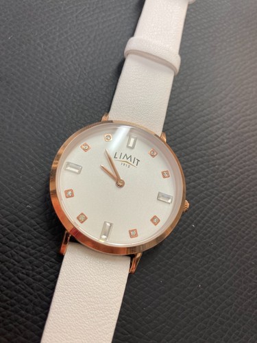 Limit wristwatch brand new - brand, old