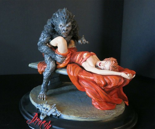 Dracula and lucy diorama resin - dracula,