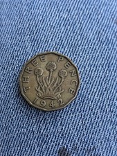 Threepence 1942 (Brass) King