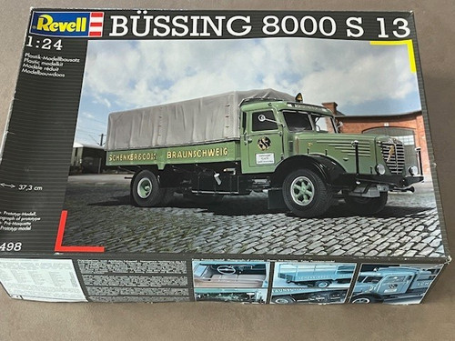 Revell bussing 8000 - 1:24, 13