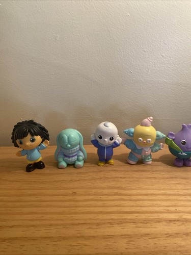 Moon and set figures - me, pepi