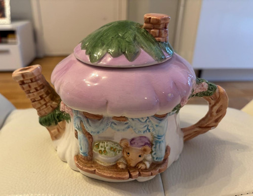 Collectible novelty ceramic - novelty,