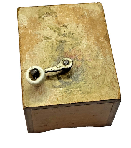 Mechanical wooden hand crank - mechanical,