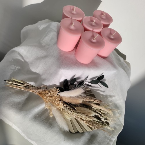 Pink votive soy wax - pink,