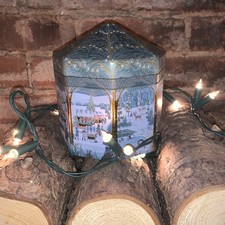 M&S Snowy Christmas Musical “Santa Claus Is Coming To Town” Light Up Biscuit Tin