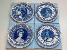 Set of 4 Daily Mail Wedgwood Queen Elizabeth Collector Plates