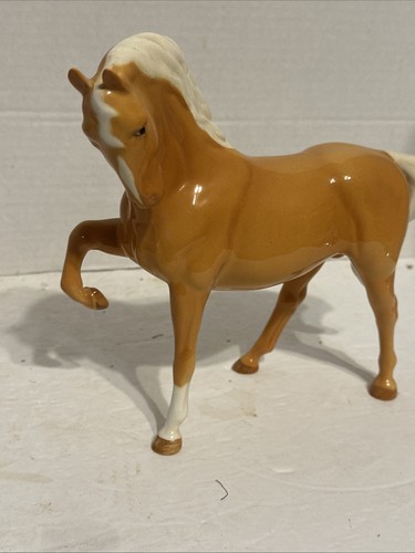 Beswick england palomino - england,