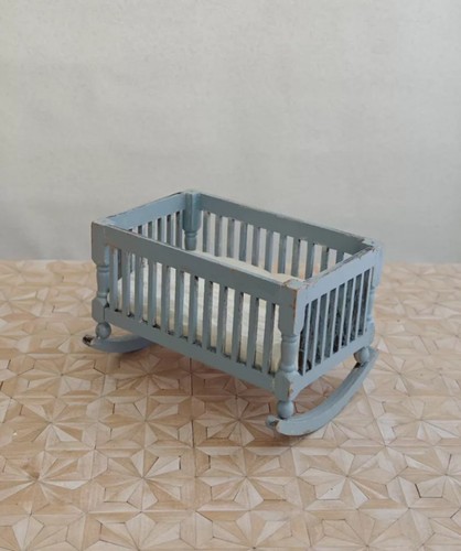 Scale 12 dollhouse - 1:12,