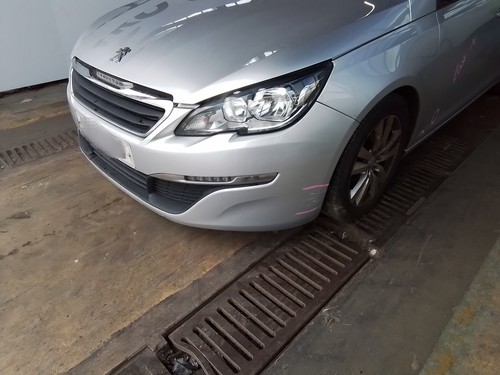 Front bumper silver peugeot - bumper,
