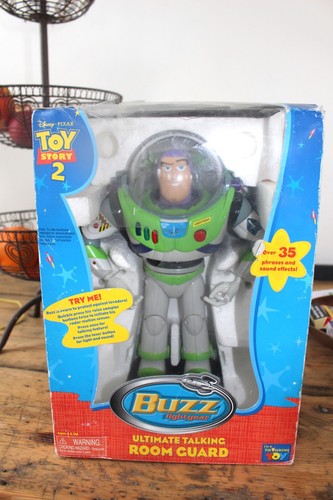 Buzz lightyear toy story - lightyear, 2