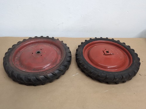 Ertl pedal tractor rear - pedal, wheel