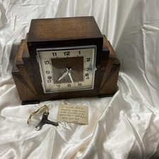 HANDSOME ART DECO STRIKING MANTLE CLOCK  please see description weighs 3.7 kg