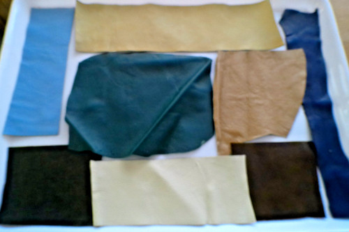 100 leather pieces off cuts - 100%,