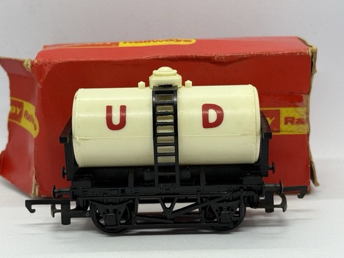 Hornby r015 milk wagon - hornby,