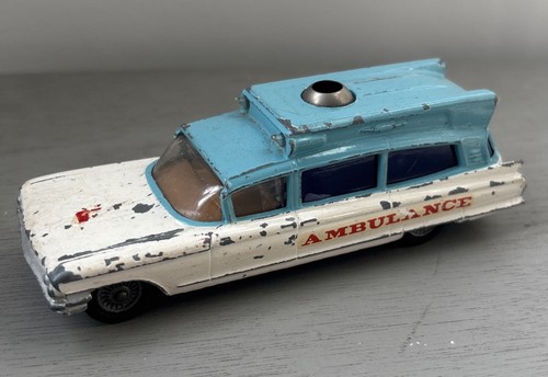 Corgi superior 437 - corgi, ambulance