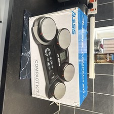 ALESIS COMPACTKIT 4 Tabletop Electric Drumkit 4 Pad 70 Sound + Sticks