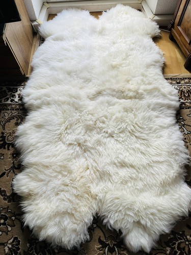 Sheepskin rug blanket - rug,