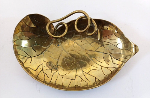 Brass leaf trinket - brass,