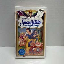 DISNEY - SNOW WHITE AND THE