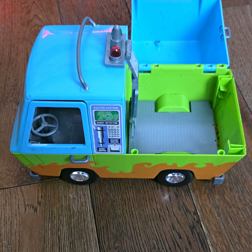 Scooby doo mystery machine - mystery,