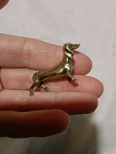 Mini brass dutchhound dog - brass,