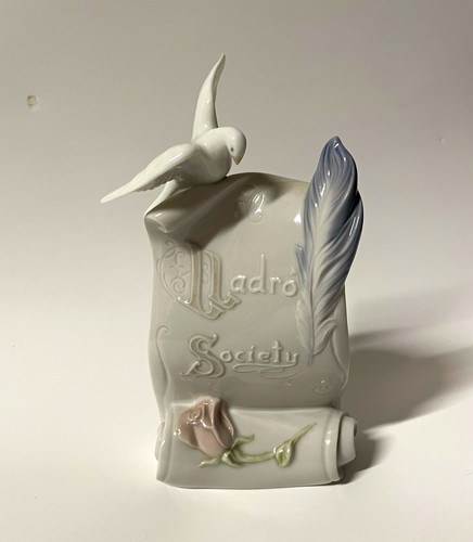 Lladro collector society - collector’s,