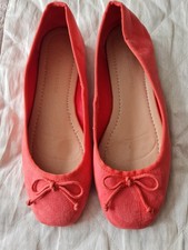 WOMANS CORAL COLOURED BALLERINA PUMPS FROM MARKS AND SPENCER IN A SIZE 5