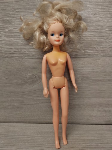 Vintage sindy doll - doll, blonde