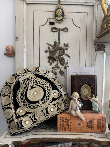Vintage 1970s indian black - indian,
