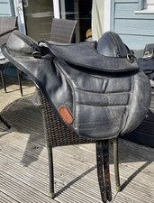Torsion Treeless Saddle 17